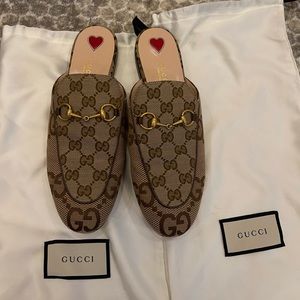 GUCCI SLIPPERS!